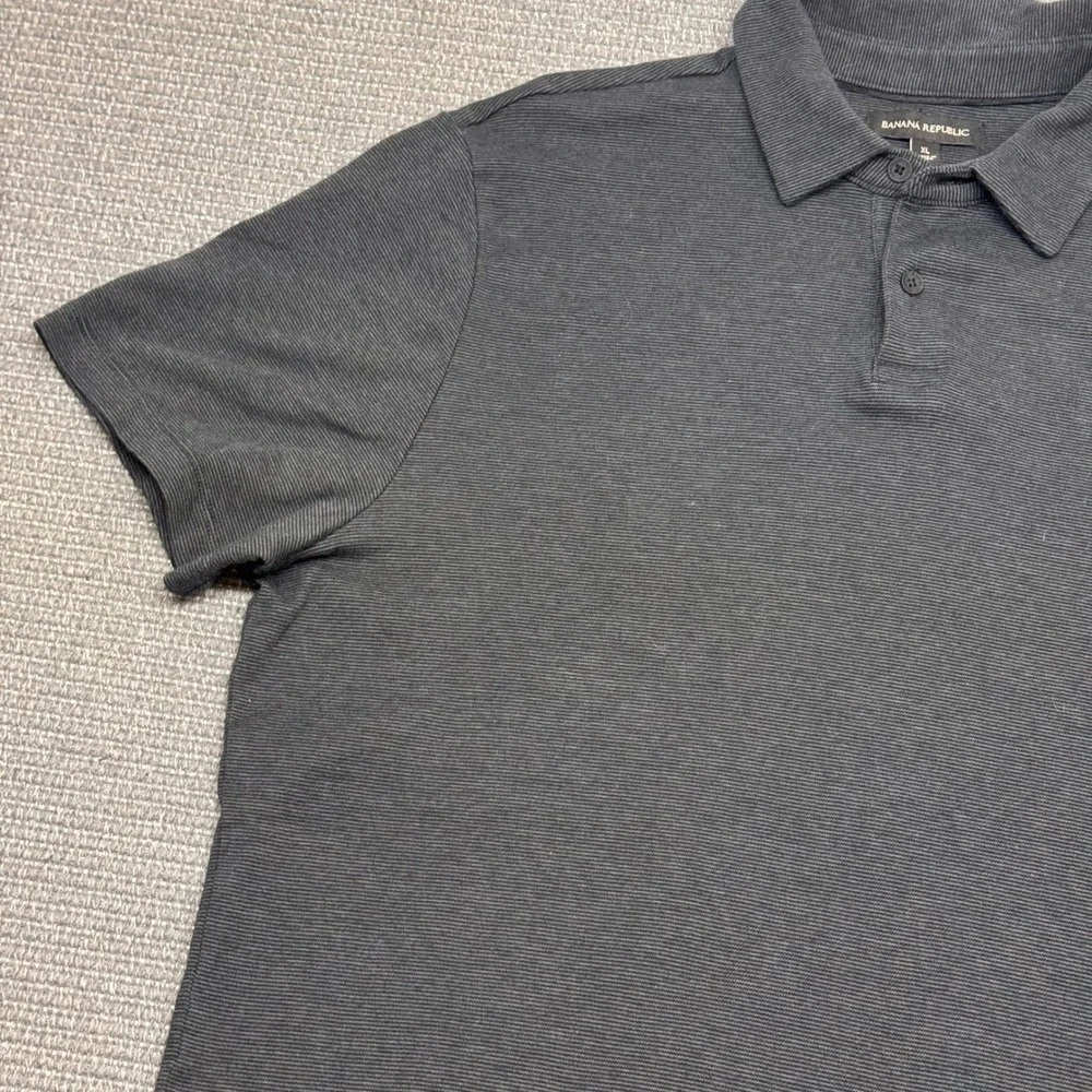 Banana Republic Mens XL Gray Micro Stripe Short Sleeve Polo Shirt 9444